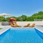 Ferienhaus House Casia With Pool
