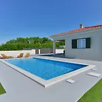 House Casia With Pool * Murvica (Policnik)