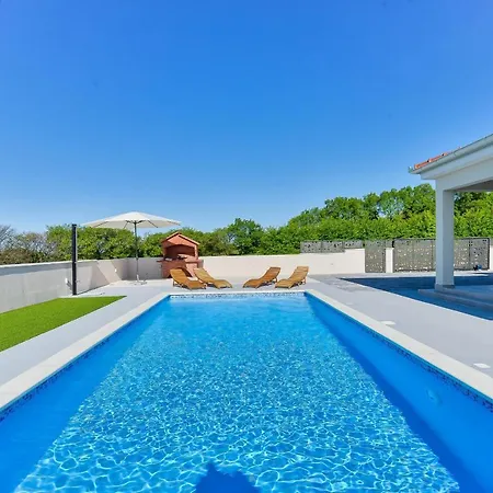 House Casia With Pool Сasa de vacaciones *